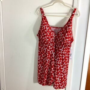 NWT PERONA WOMAN PLUS 24W FLORAL RED SWIMDRESS ONE PIECE SWIMSUIT FLATTERING